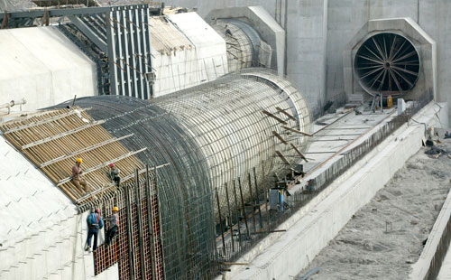 青海公伯峽水電站引水壓力鋼管施